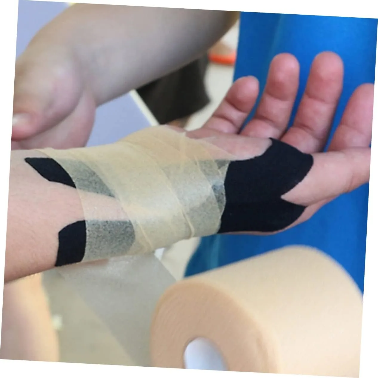 3 Rolls Sports Supplies Large Waterproof Bandage Tape Athlete's Preferred Shock-Absorption Films Sponge Film