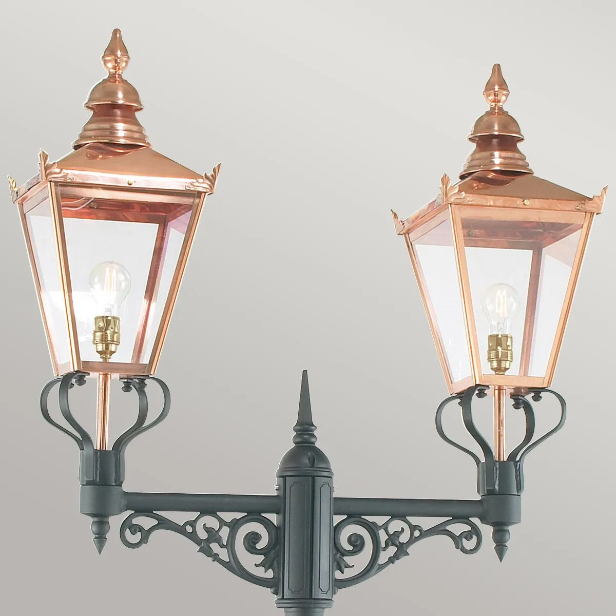 Chelsea Twin Head Lamp Post      | Copper & Black