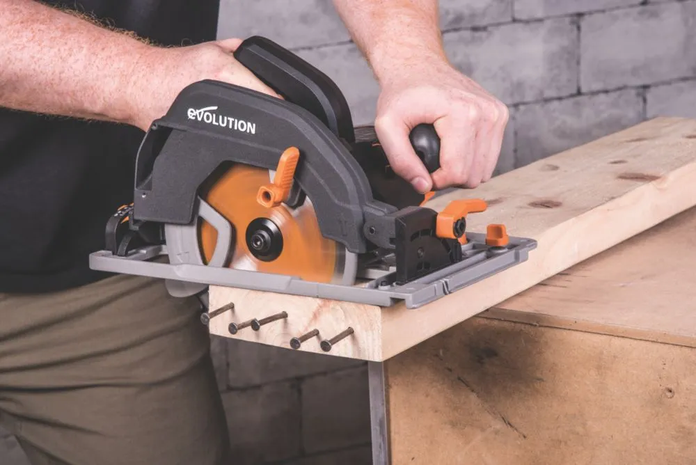 Evolution R185CCSX 1600W 185mm  Electric Multi-Material Circular Saw & Track 220-240V