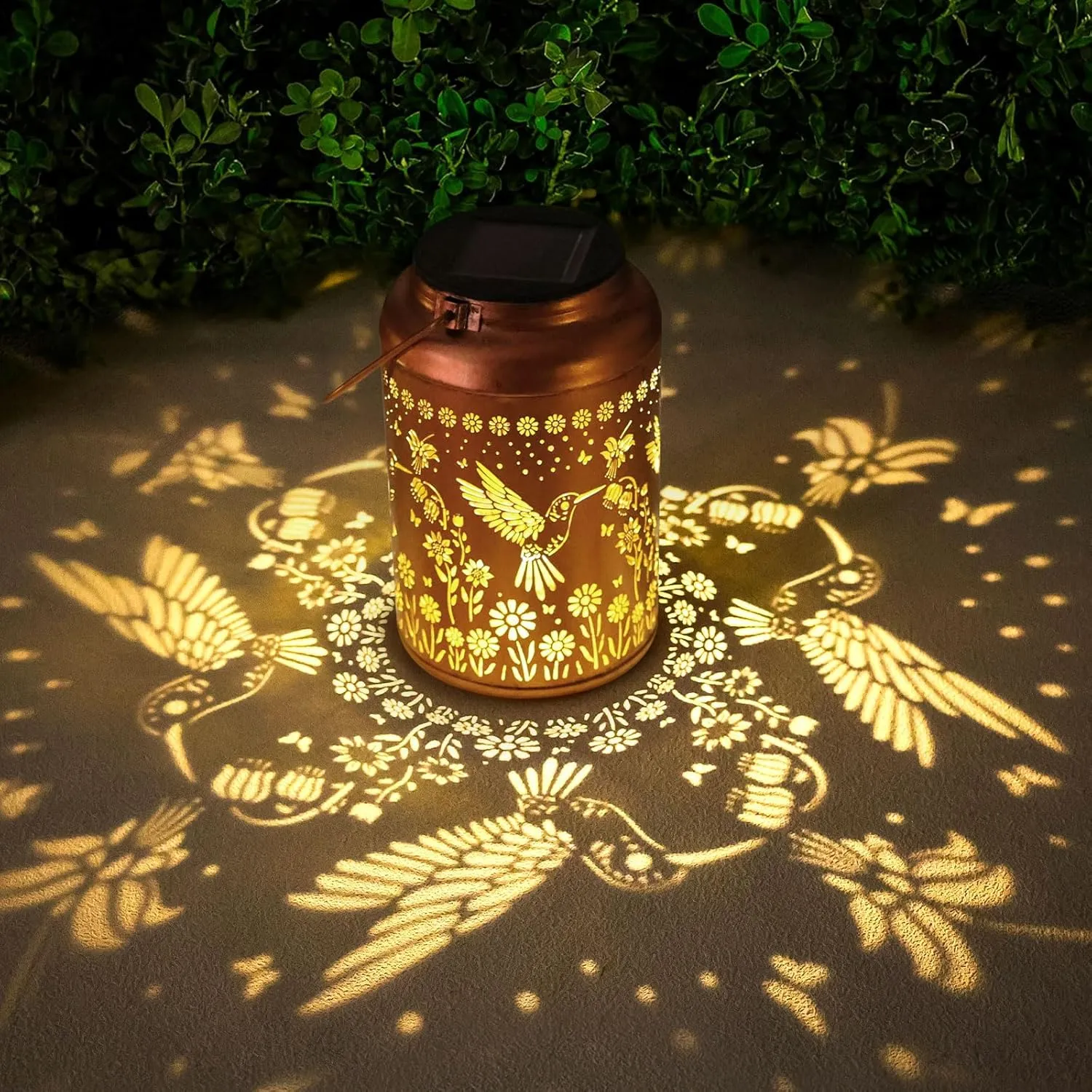 Fathers Day Gifts Hummingbird Solar Lanterns Outdoor Waterproof Hummingbird Garden Decor Gifts for Women Men Mom Hanging Solar Lights Metal Decoration Outside for Yard,Patio,Backyard,Porch,Tabletop