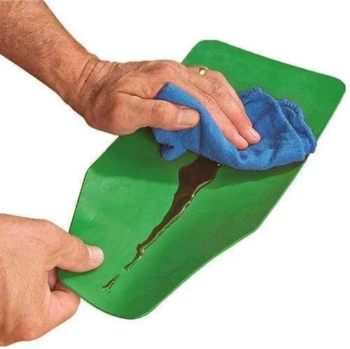 Flexible Oil Funnel Draining Tool - FlexDrain™