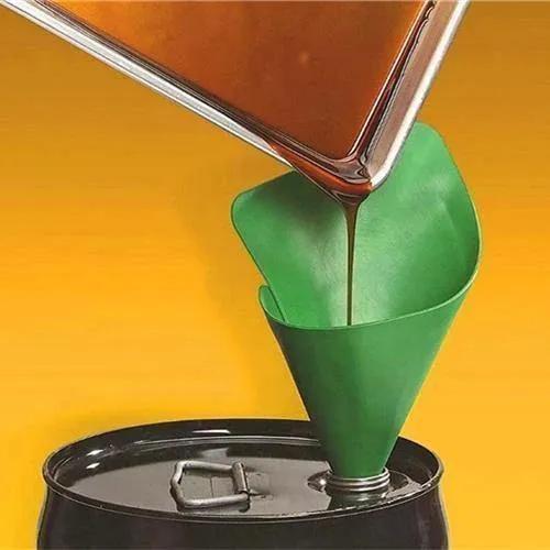 Flexible Oil Funnel Draining Tool - FlexDrain™