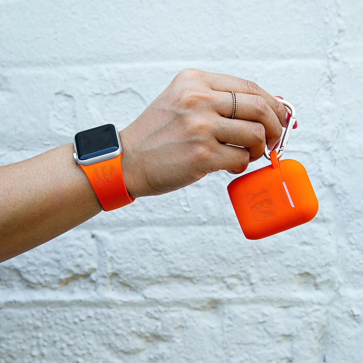 Game Time Cincinnati Bengals Engraved Silicone Combo Package Compatible with Apple Watch and AirPods Battery Case (42/44mm Orange/Orange)