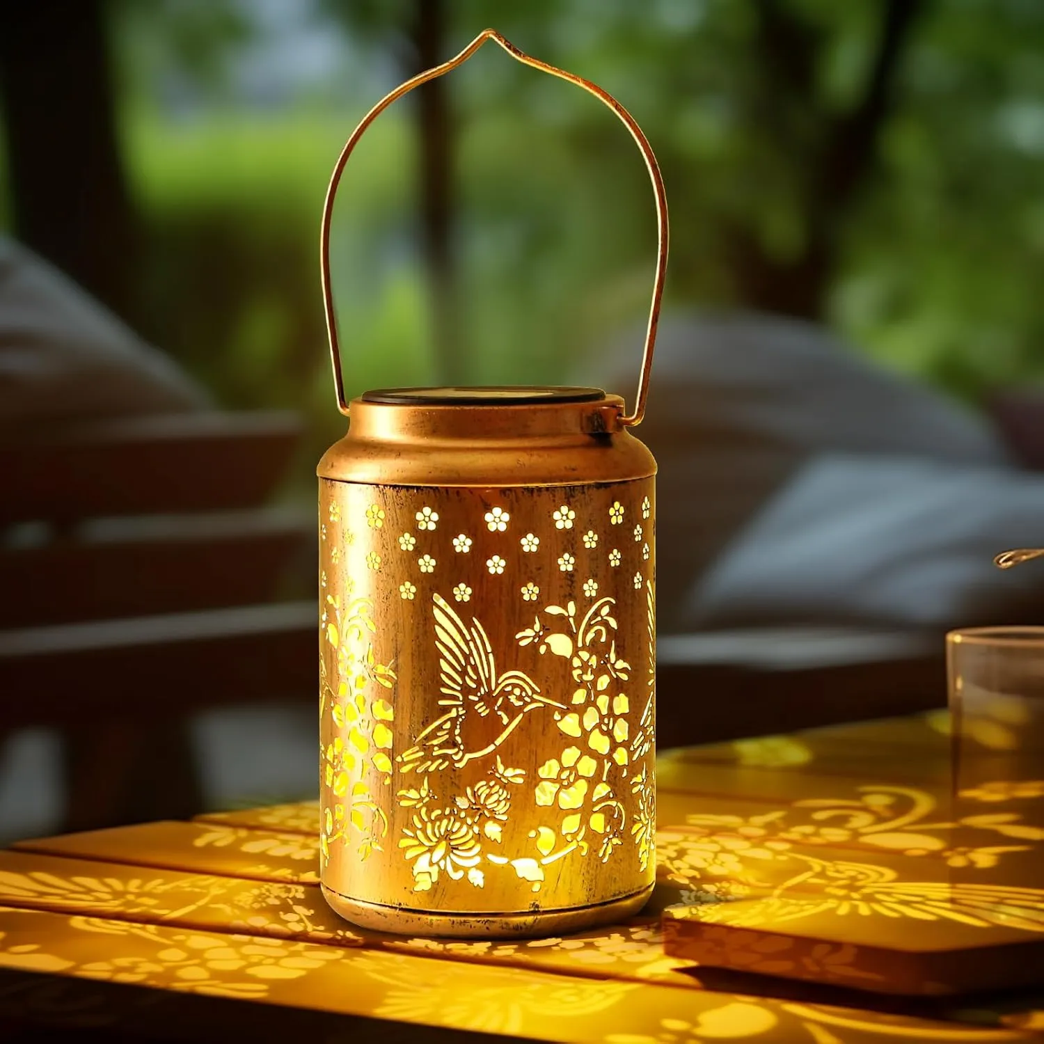 Hummingbird Solar Lanterns Outdoor Waterproof Garden Decor,Hollow Out Metal Decorative Garden Light,Metal Bird Decorative LED Lanterns for Yard, Patio, Lawn, Tabletop, Pathway, Landscape