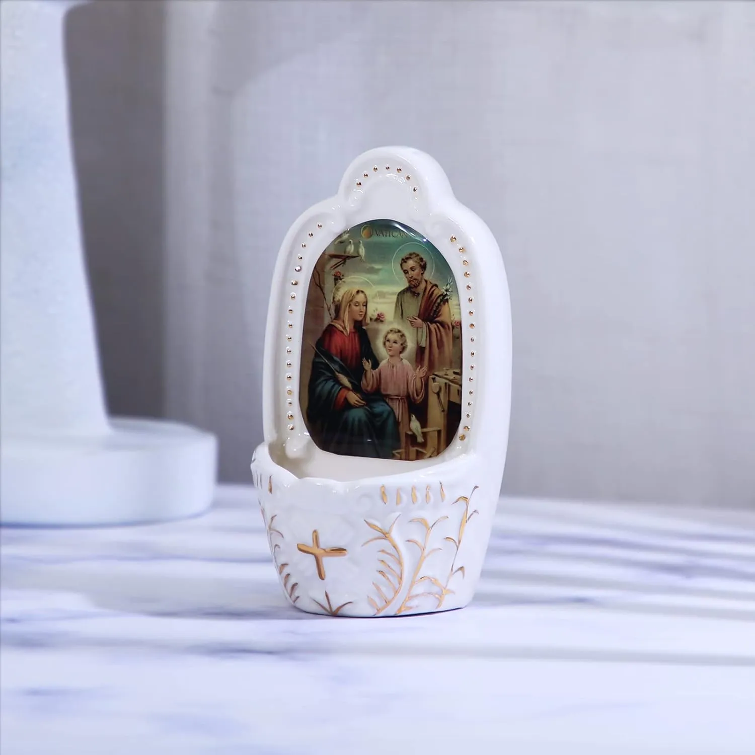 KOMI Porcelain Holy Family Catholic Holy Water Font for Entrance of Home Church Wall Hanging Decor Great Gift for First Communion Confirmation Housewarming Catholic Christmas Gifts