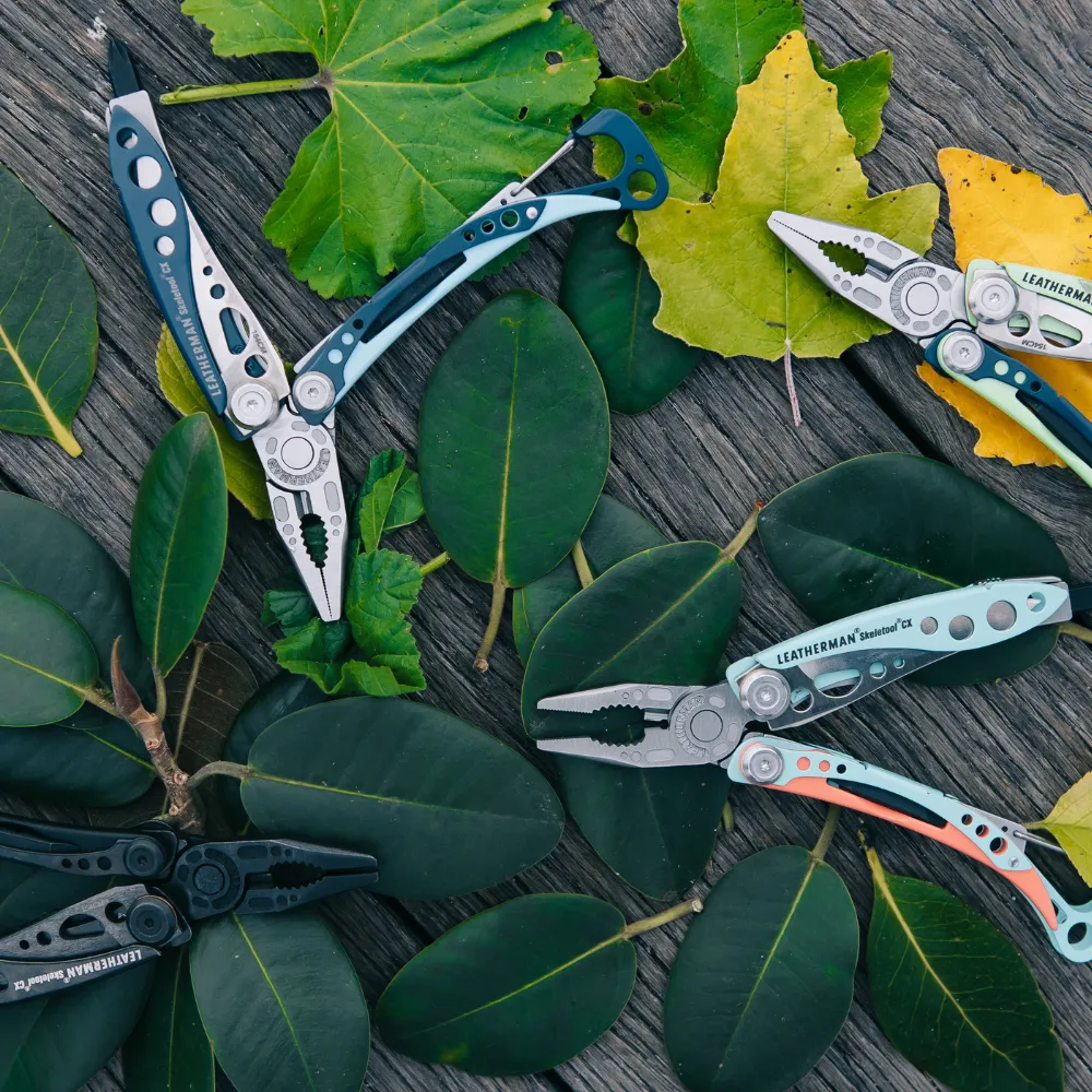 Leatherman 7 Tool Skeletool CX Lightweight Multi-Tool with Knife Blade Paradise