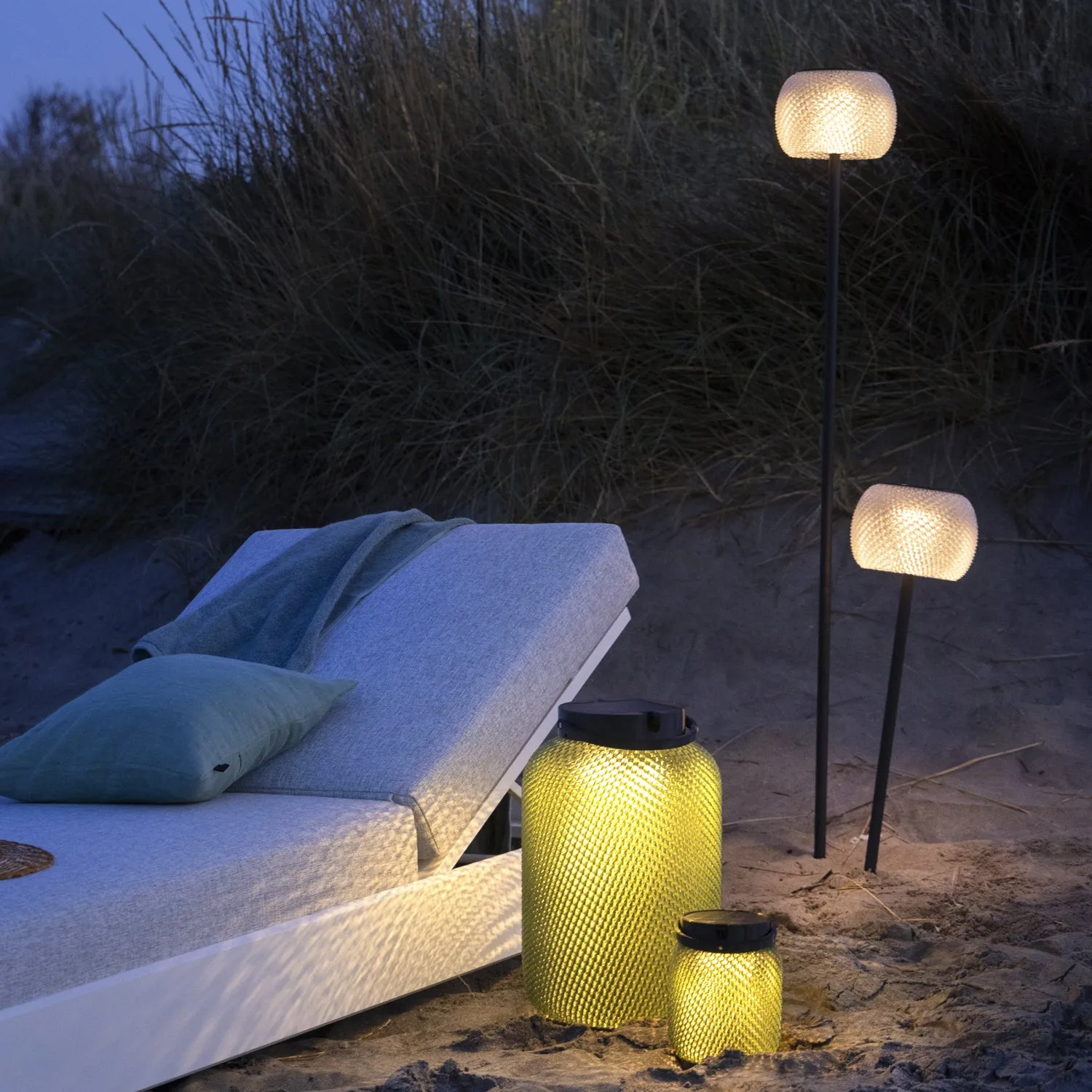 Les Jardins Lolie Solar Lantern