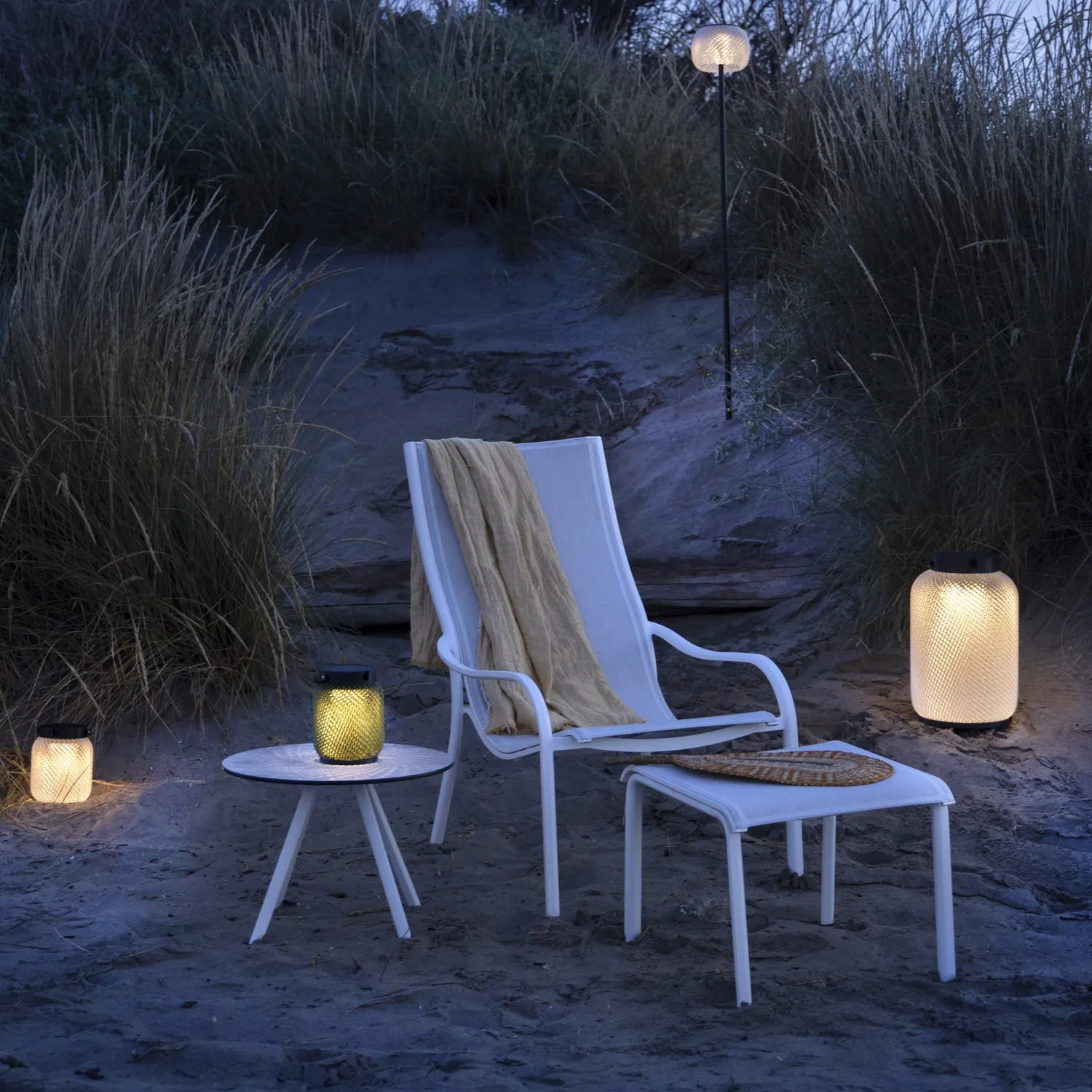 Les Jardins Lolie Solar Lantern