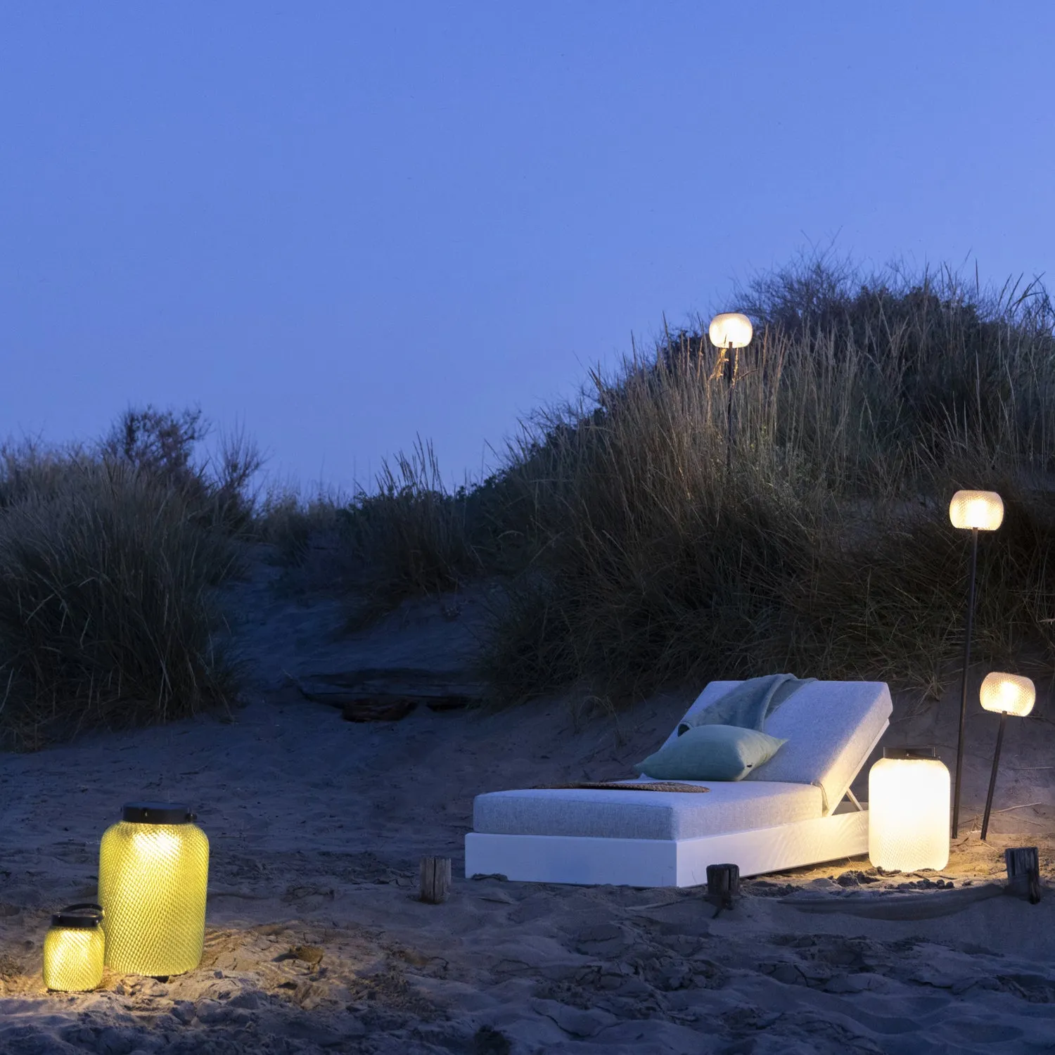 Les Jardins Lolie Solar Lantern