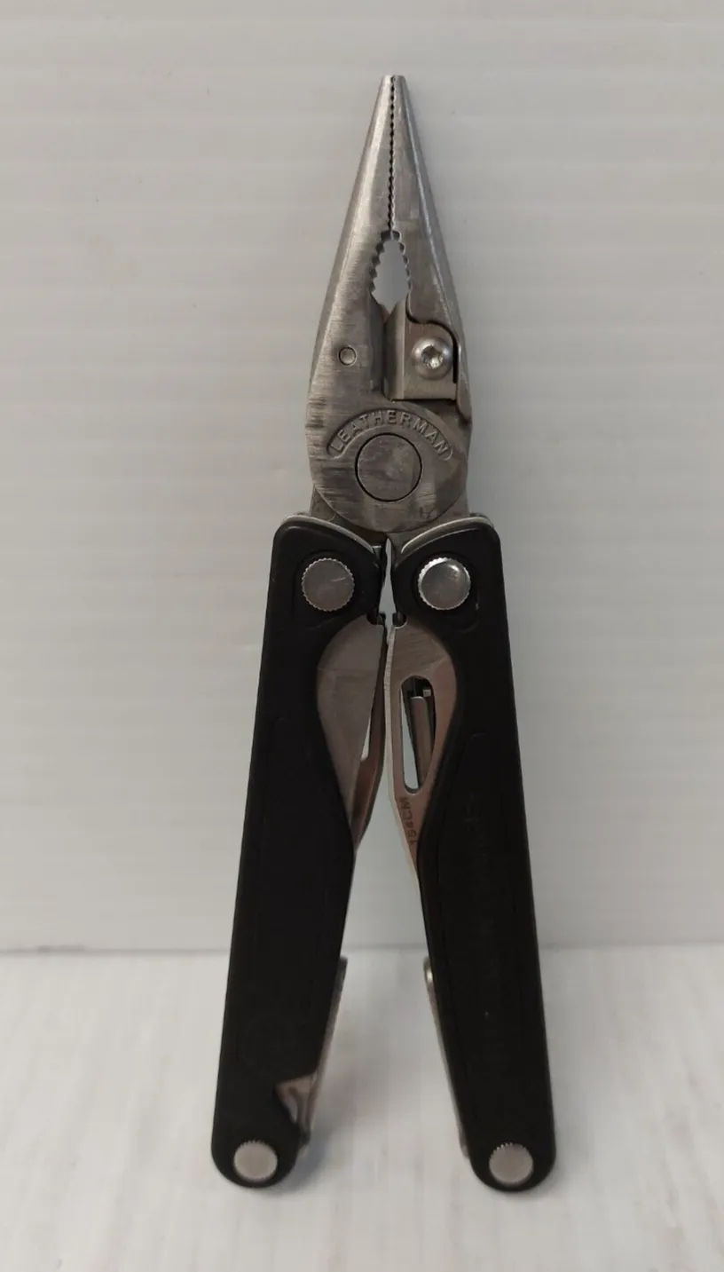(N88532-1) Leatherman charger   Multi Tool