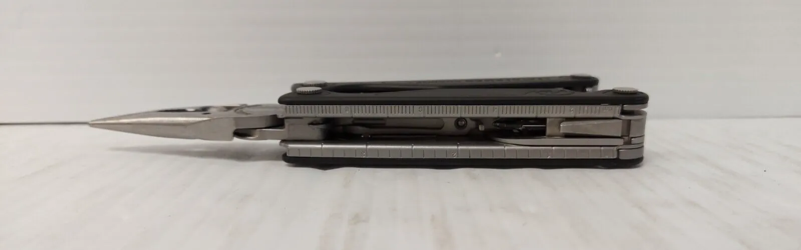 (N88532-1) Leatherman charger   Multi Tool