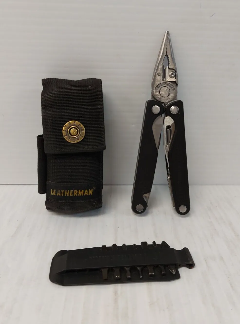 (N88532-1) Leatherman charger   Multi Tool