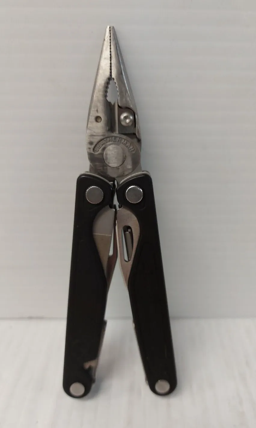 (N88532-1) Leatherman charger   Multi Tool