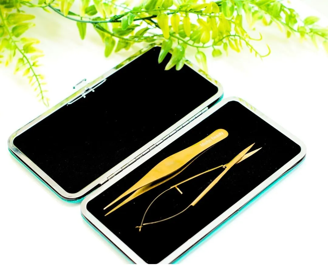Professional Eyebrow Grooming Kit, 2-Piece Set with Tweezers and Scissors, Gold color
