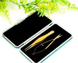 Professional Eyebrow Grooming Kit, 2-Piece Set with Tweezers and Scissors, Gold color