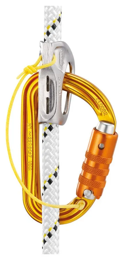 Sm'D Triact-Lock, locking carabiner