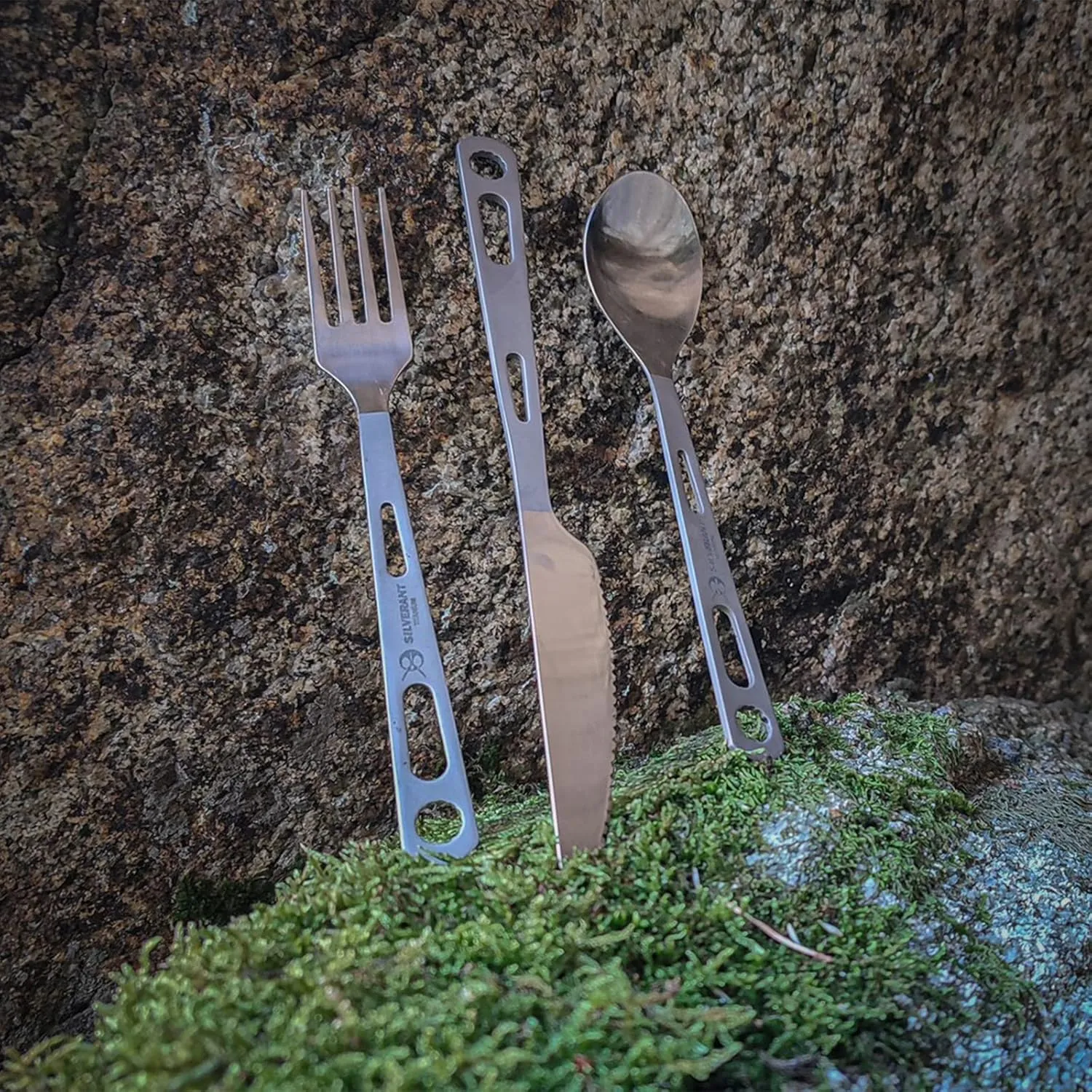 Titanium 3 Piece Cutlery Set, Extra Strong Ultra-Lightweight Durable Knife Fork & Spoon Tableware for Outdoor Camping & Hiking, Comes with Drawstring Bag & Titanium Carabiner