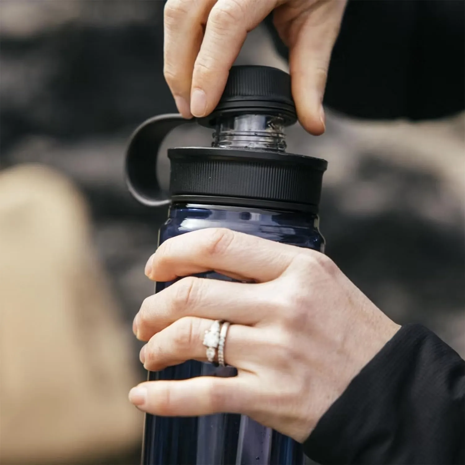 YETI Yonder Water Bottle with Yonder Tether Cap, Lightweight, Leakproof and BPA-Free